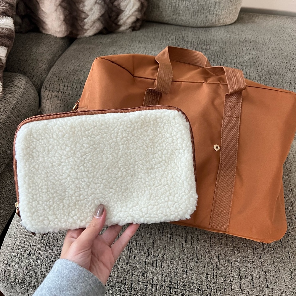 DSW Weekender Bag - Picture 2 of 6